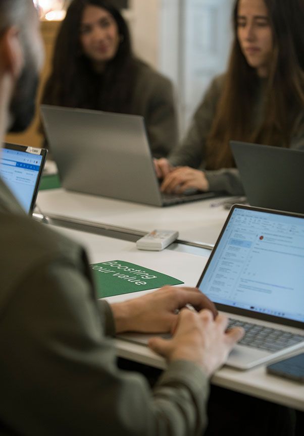 Equipo Digital Embassy 02